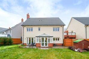 8, Lakeview Lane, Mytchett, Camberley GU16 6HA