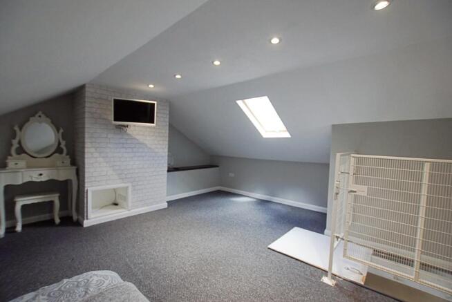 18. Loft.JPG