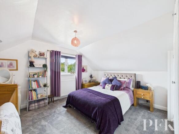 Bedroom 2 (first floor)