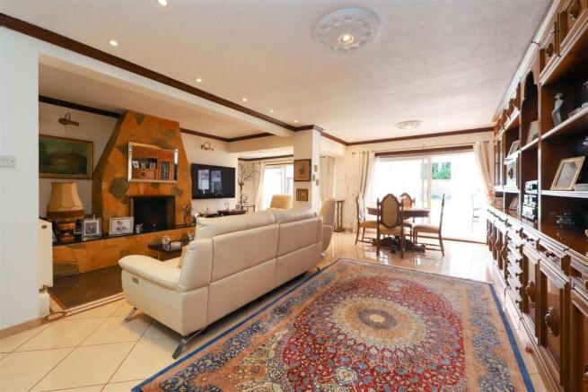 Park Avenue, Ruislip photo 3