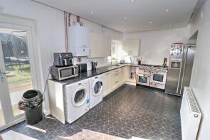 4, Hallcroft, Manchester M31 4ED