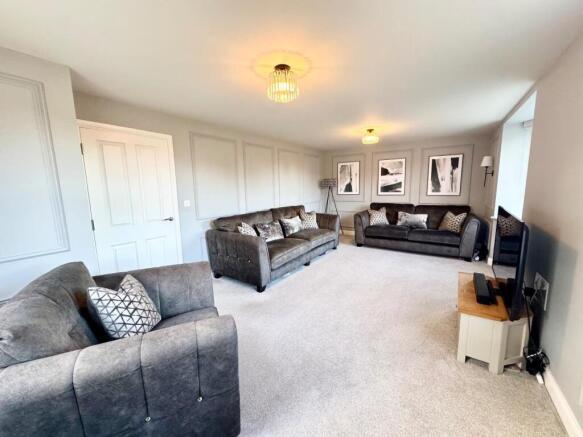 4 bed Detached for sale Image 6