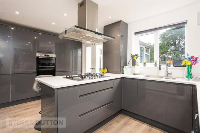 3 bed Semi-Detached for sale Image 7