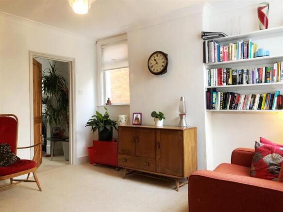 Family Room 1.JPG
