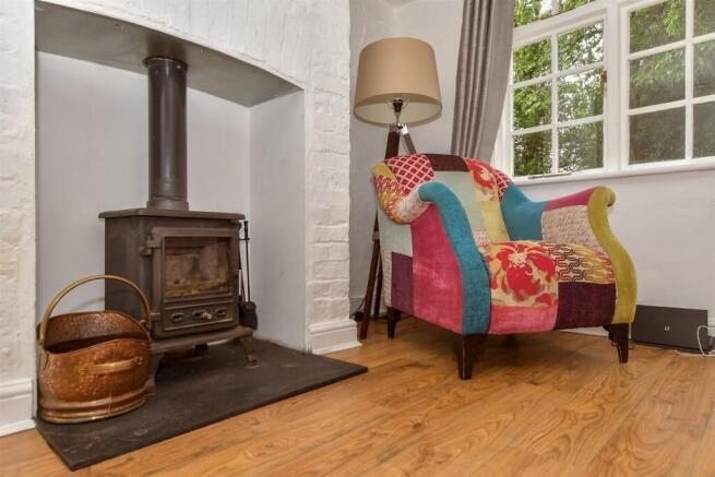 lounge chapel row.jpg