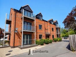 4, Brookes Close, Studley B80 7FP