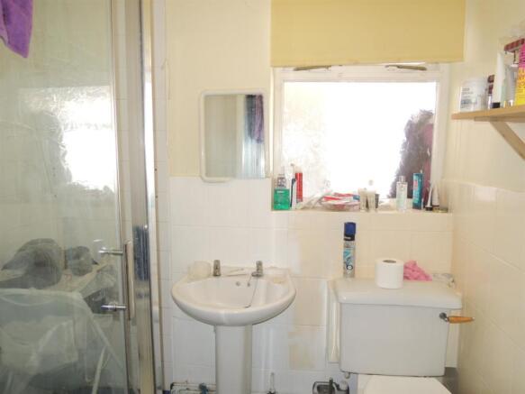Shower Room: