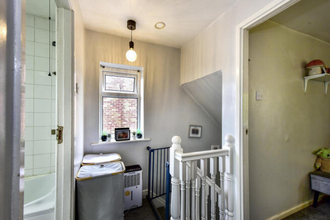 2 bed Semi-Detached for sale Image 11