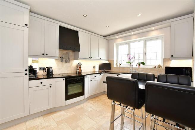 Kitchen/ Breakfast Room
