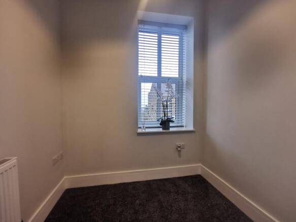 2 bed House to rent Image 8