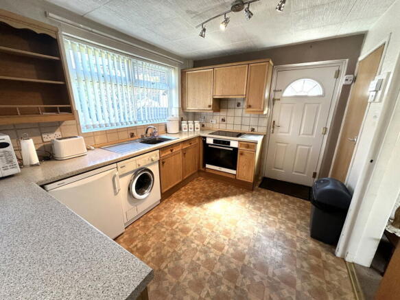 3 bed Semi-Detached for sale Image 7
