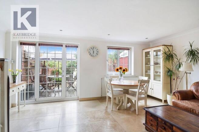 Leas Close, Chessington - KT9 2EQ