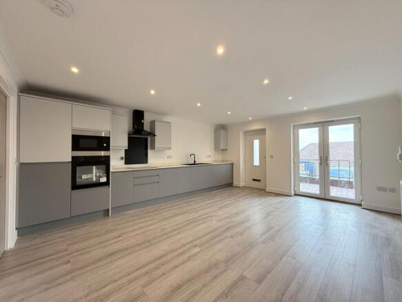 Spa Court, Apt  4 , Edith Walk, Malvern, WR14 4QH photo 4