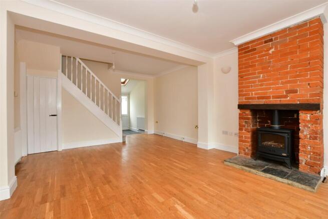 Lounge/Dining Area