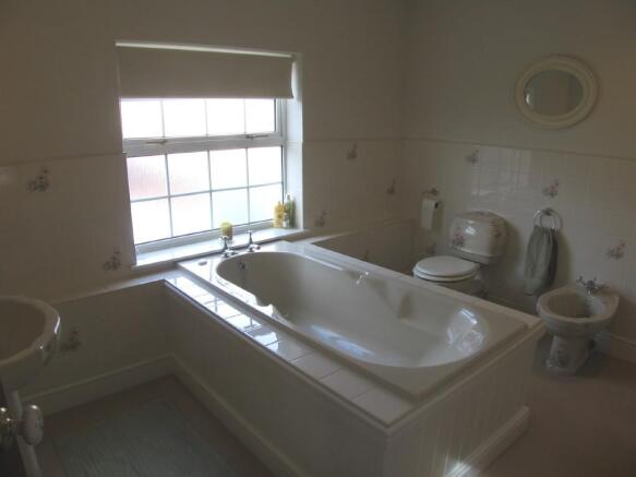 En-Suite Bathroom