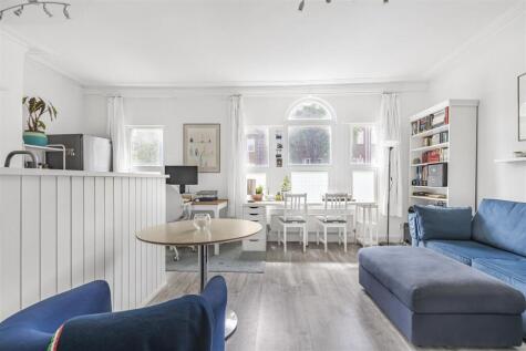 Upper Richmond Road West, East Sheen, SW14