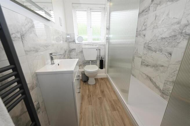 2 bed Terraced to rent Image 8