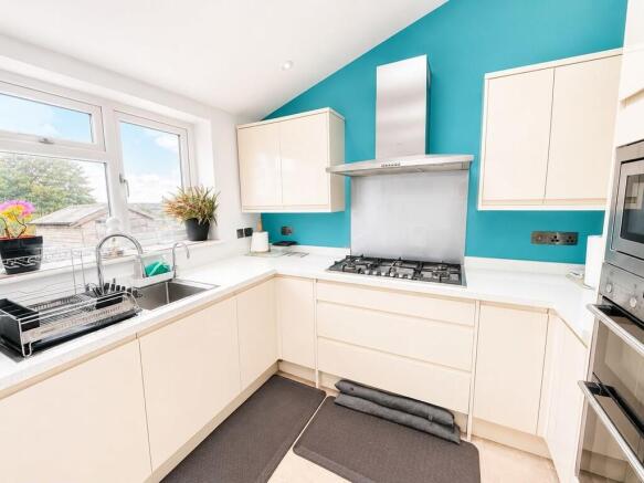 3 bed Detached for sale Image 5