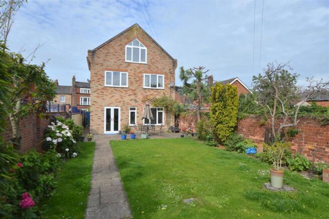 Rear Enclosed Garden