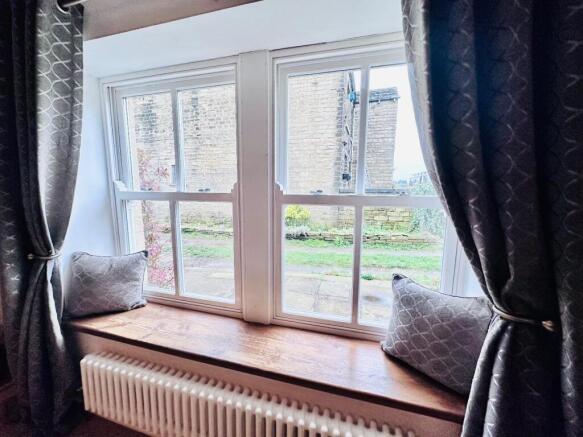 2 bed Terraced to rent Image 7