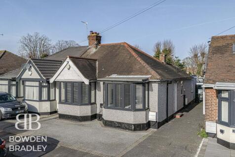 Greenleafe Drive, Barkingside, IG6