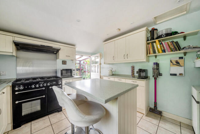 1439049-8-69d662c...