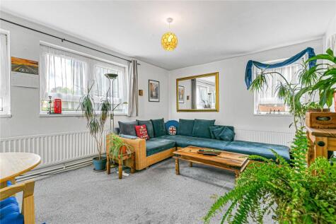 Castlecombe Drive, London, SW19