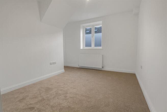 2 bed Terraced for sale Image 8