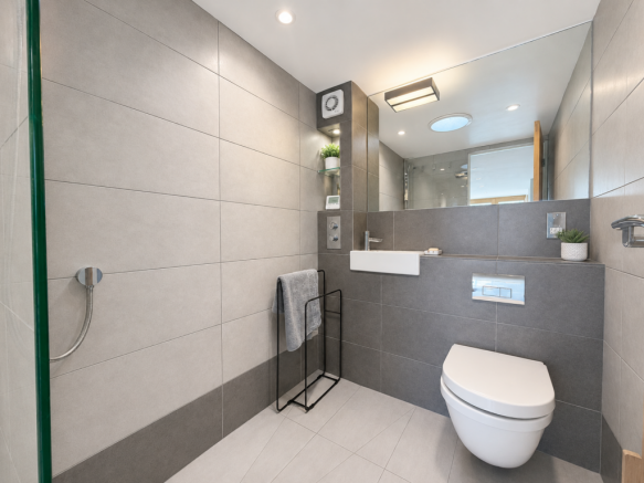 Shower room.png