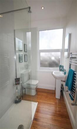 En suite shower room