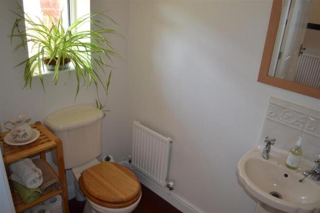 Cloakroom / WC