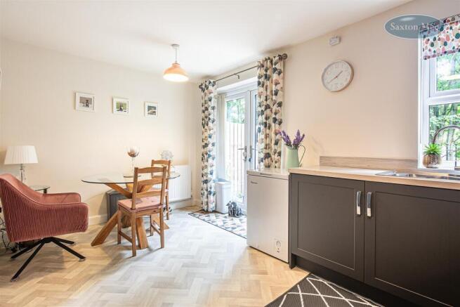 3 bed Town House for sale Image 6