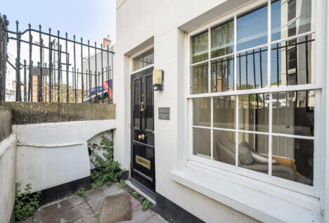 Wellington Street, Cheltenham, Gloucestershire, GL50