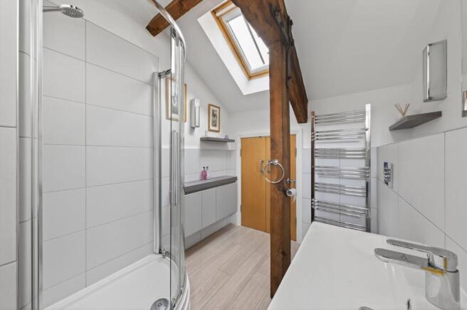2 bed Apartment for sale Image 12