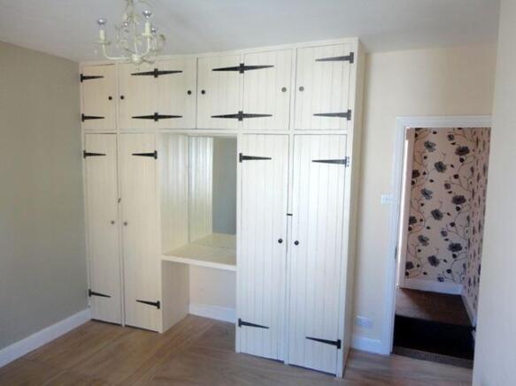 2 bed Terraced to rent Image 12