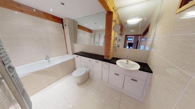 EN SUITE
