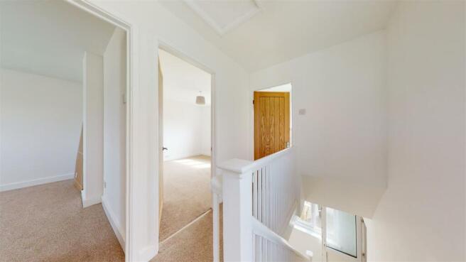 FIRST FLOOR LANDING