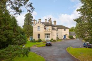 5, Tower House Close, Haywards Heath RH17 5EQ