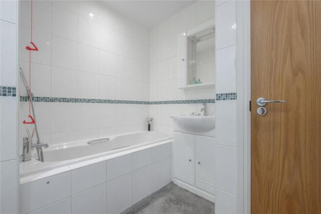 2 bed Apartment for sale Image 12