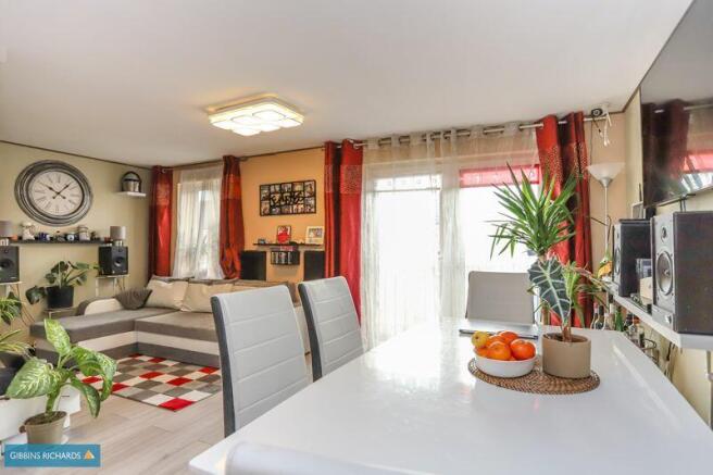 Dining/Sitting Area