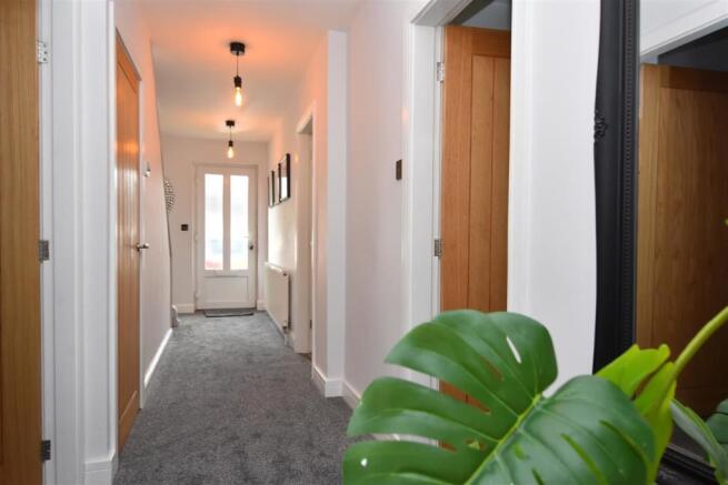 hallway2.JPG