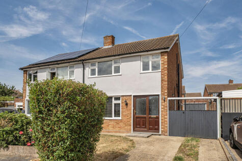 Elm Close, Bedford, MK41