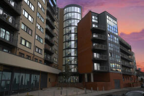 14, 332 336 Gabrielle House, Perth Road, Gants Hill, Ilford IG2 6FF