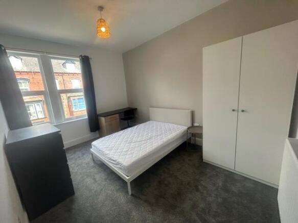 6 bed Terraced to rent Image 4