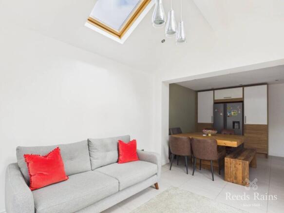 4 bed Detached for sale Image 10