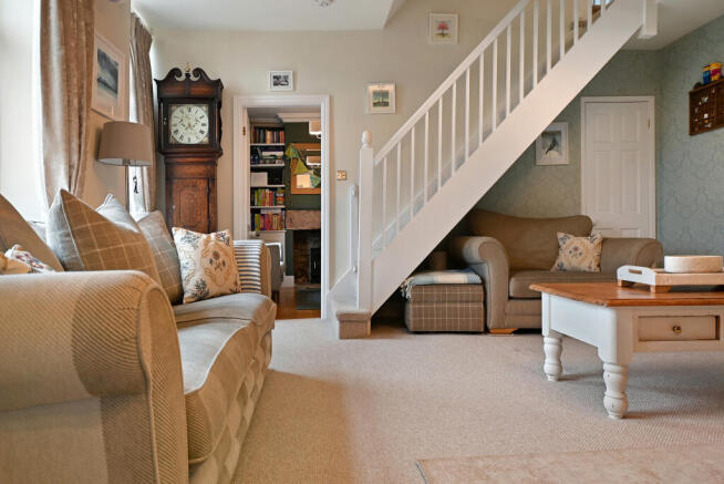 4 bed Semi-Detached for sale Image 6