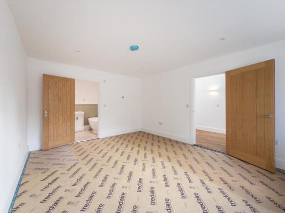 20251024155233 - 2025-10-24_14-52-33 - 2 Pinetrees