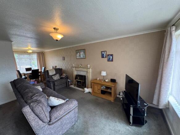 3 bed Terraced for sale Image 5