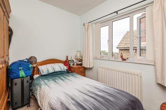 3 bed Semi-Detached Bungalow for sale Image 10