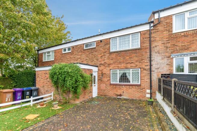 3-bed terraced on Avocet, Letchworth Garden City, £350,000